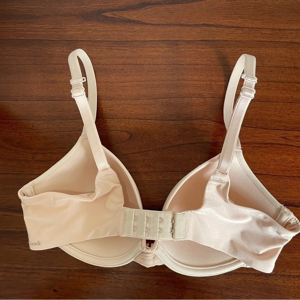 Chantelle Modern Invisible Smooth Custom Fit Plunge Bra, Nude Blush, 32D - Picture 3 of 6